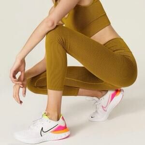 Good American Active Essential Ribbed Leggings Small Olive Green